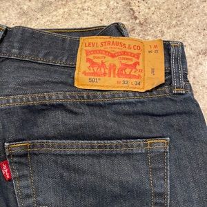 Levi’s 501 Jeans Size 32/34 in brushed dark wash